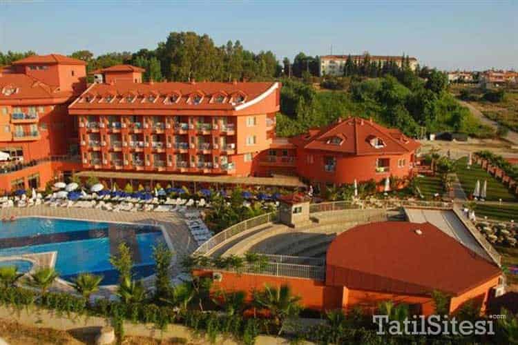 Club Side Coast Hotel