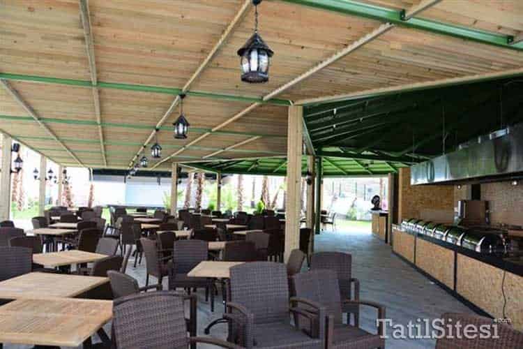 Club Side Coast Hotel