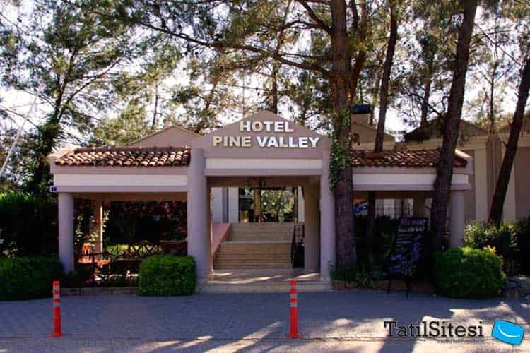Hotel Pine Valley