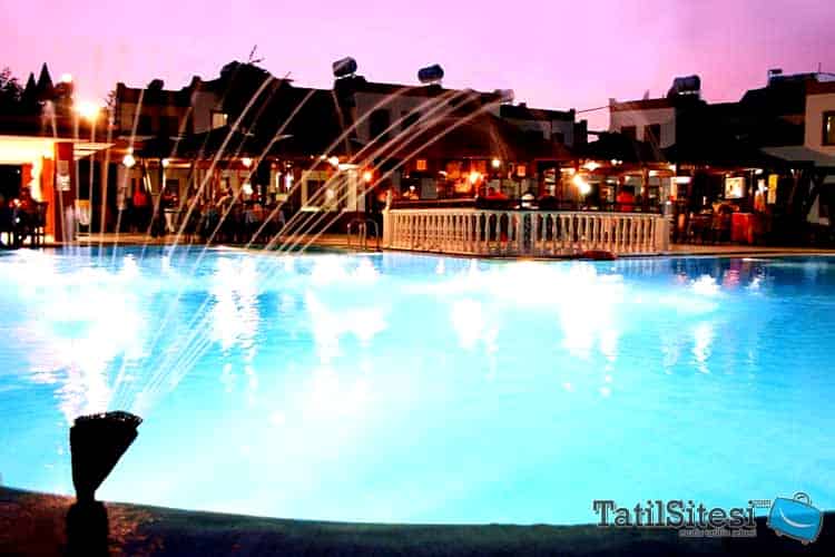 Club Cherry Hotel & Family Suites 