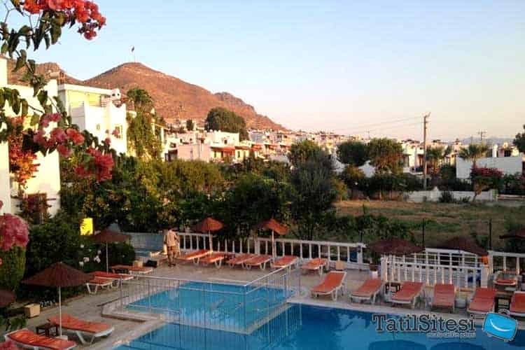 Club Cherry Hotel & Family Suites 