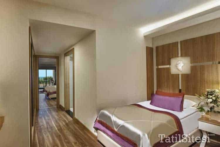 Delphin Botanik Platinum