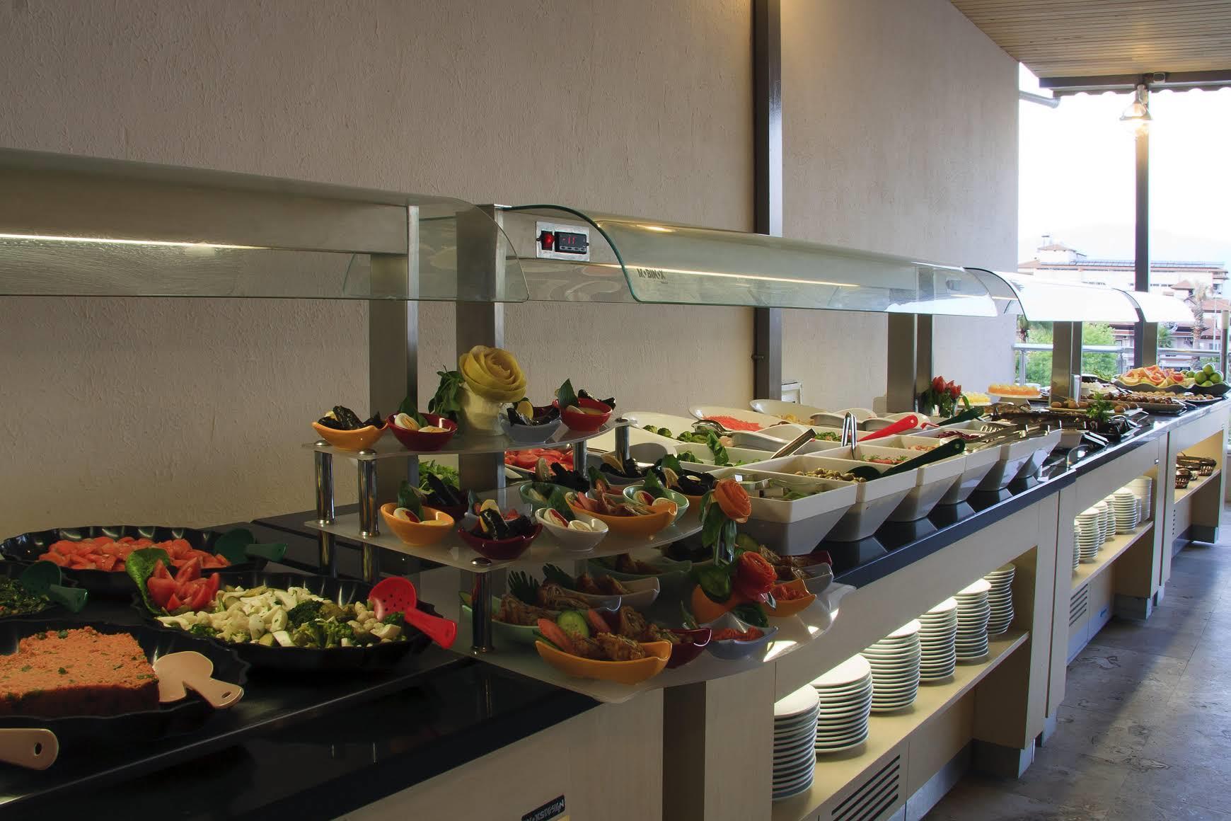 Vela Hotel İçmeler