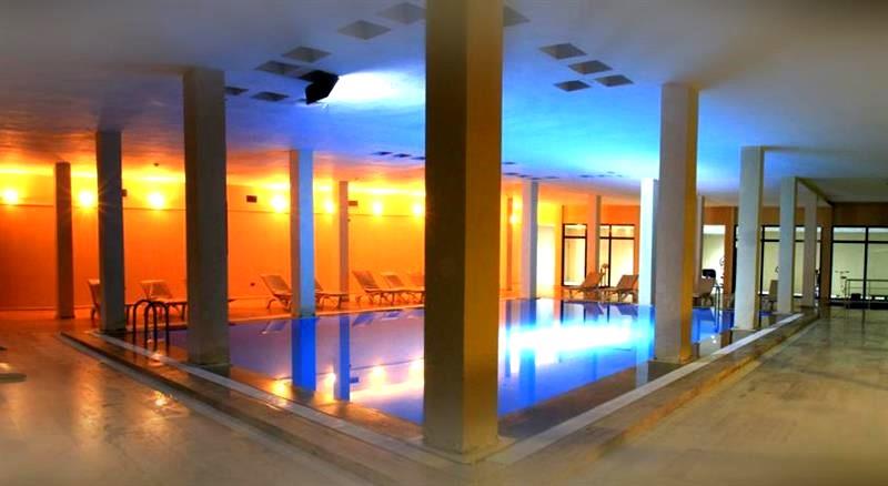 Blue Vista Hill Hotel