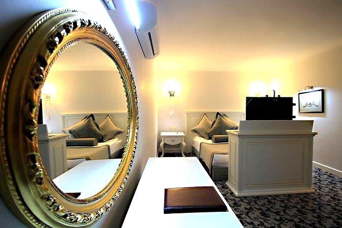 Blue Vista Hill Hotel