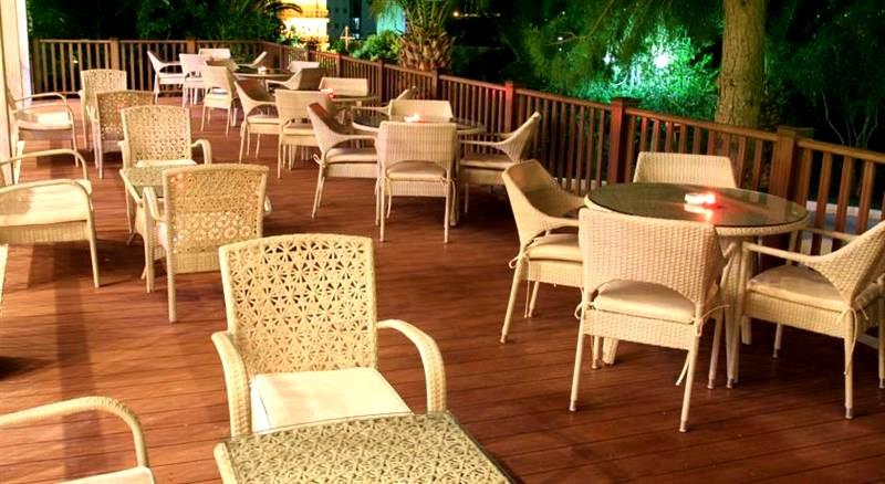 Blue Vista Hill Hotel