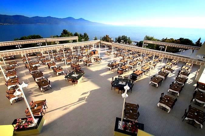 Blue Vista Hill Hotel