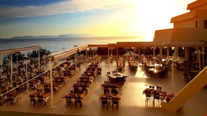 Blue Vista Hill Hotel