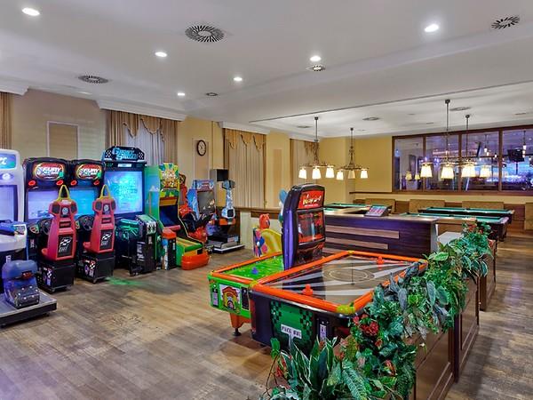 World Of Wonders Kremlin Palace