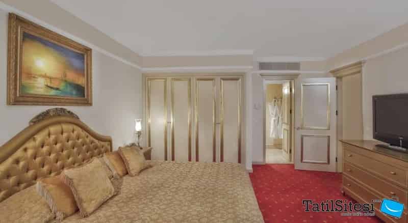 World Of Wonders Kremlin Palace