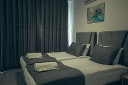 Courtyard Long Beach