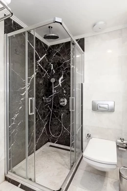 Les Ambassadeurs Hotel