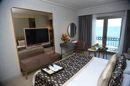 Rocks Hotel